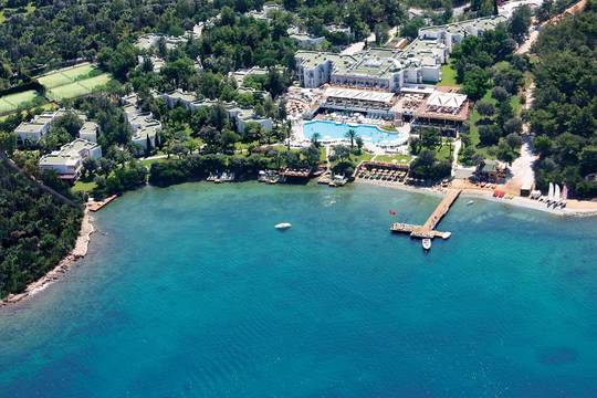DoubleTree by Hilton Bodrum Isil Club Resort 5*